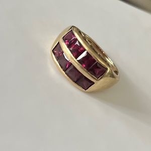 Garnet ring, 14k gold